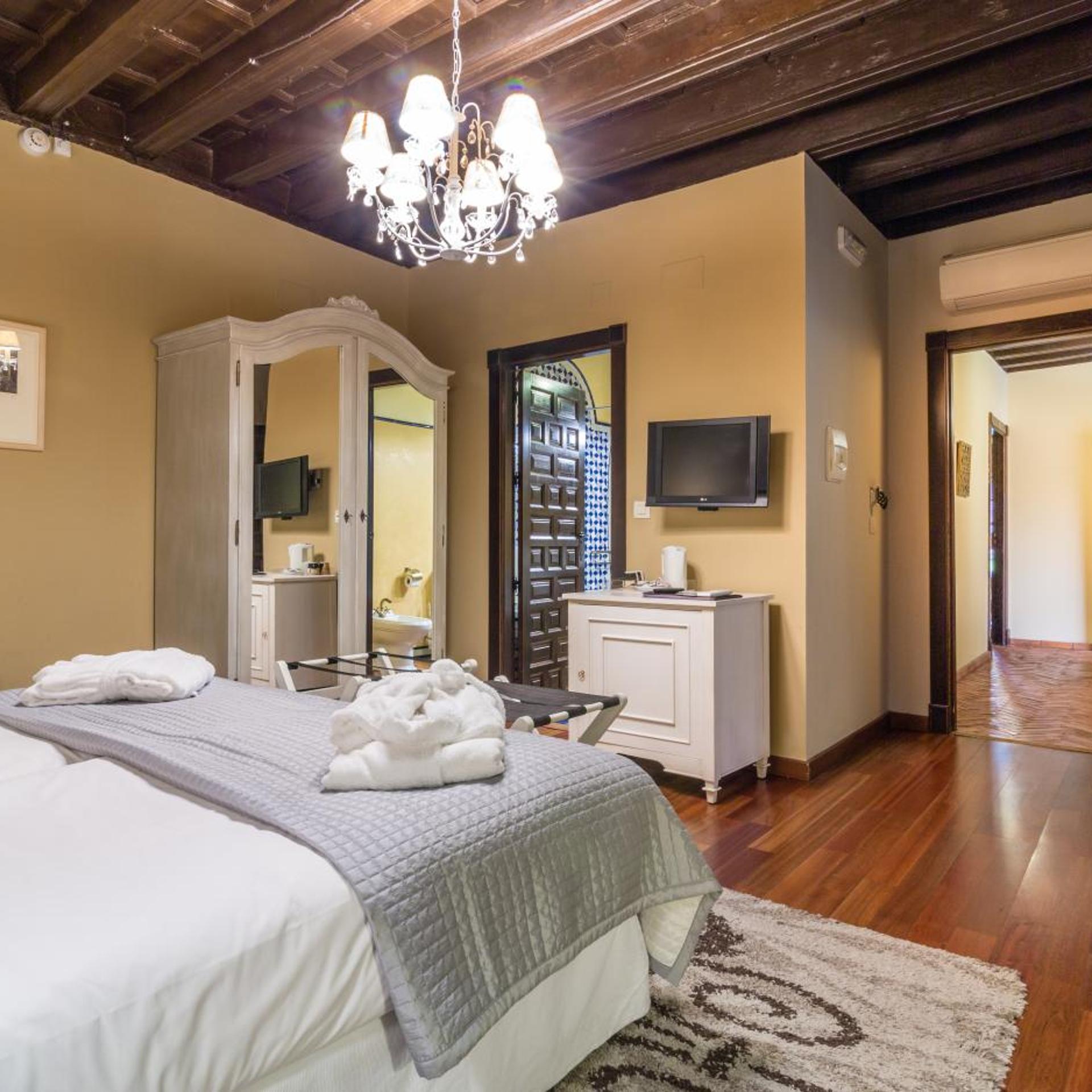 Deluxe, Family, Single Bed