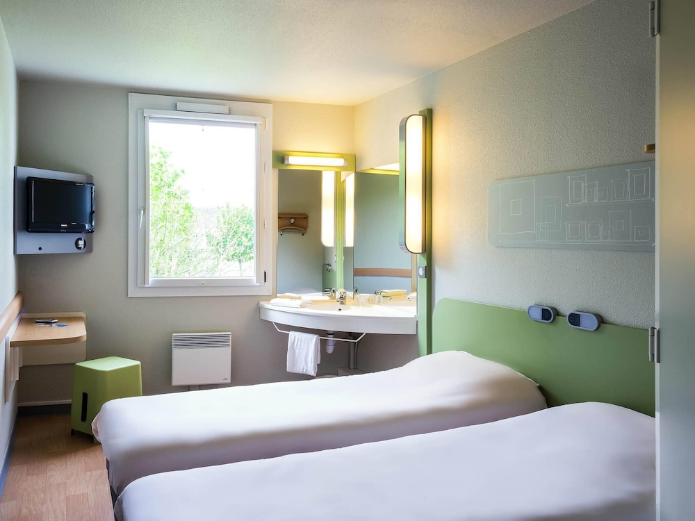 Ibis Budget Granville 12/50