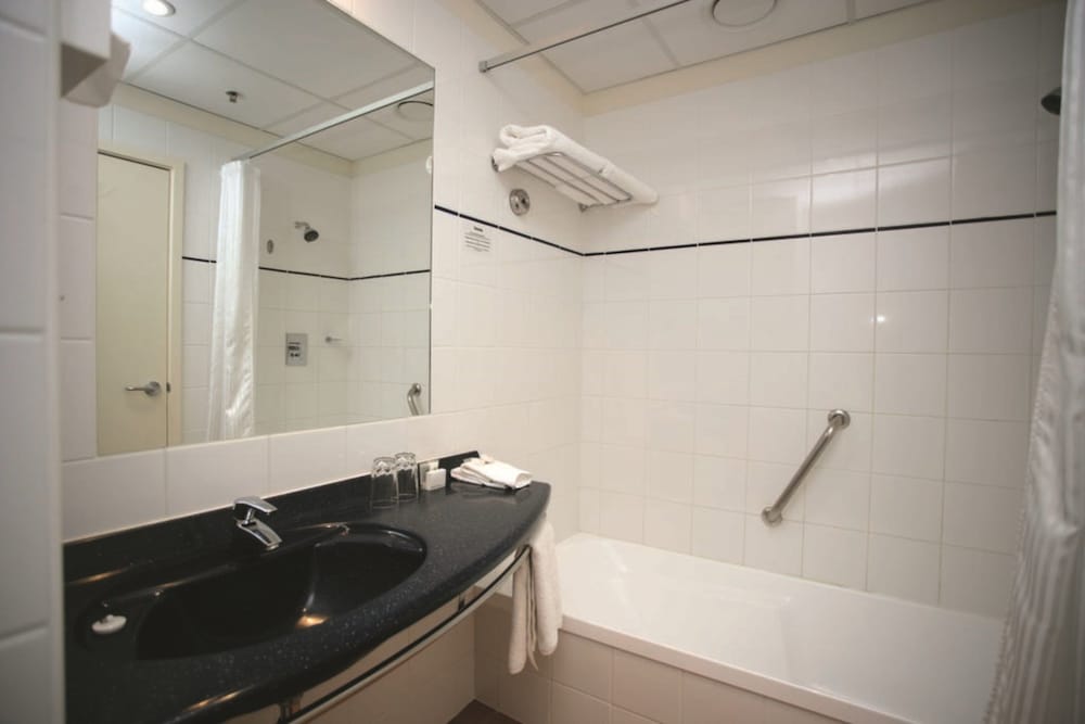 Distinction Palmerston North Hotel Conference Centre 57/59
