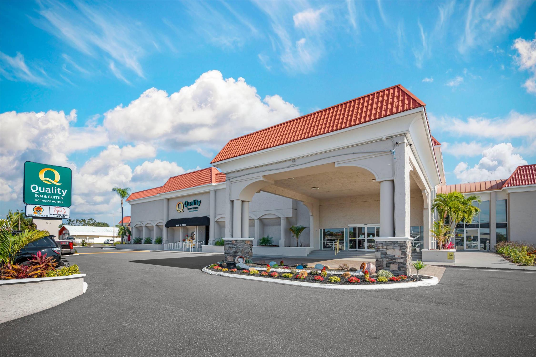Quality Inn & Suites Conference Center 27/32
