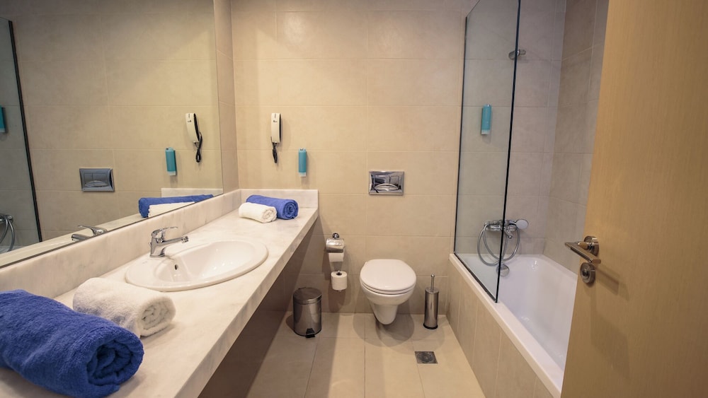 Asterias Beach Resort 45/47