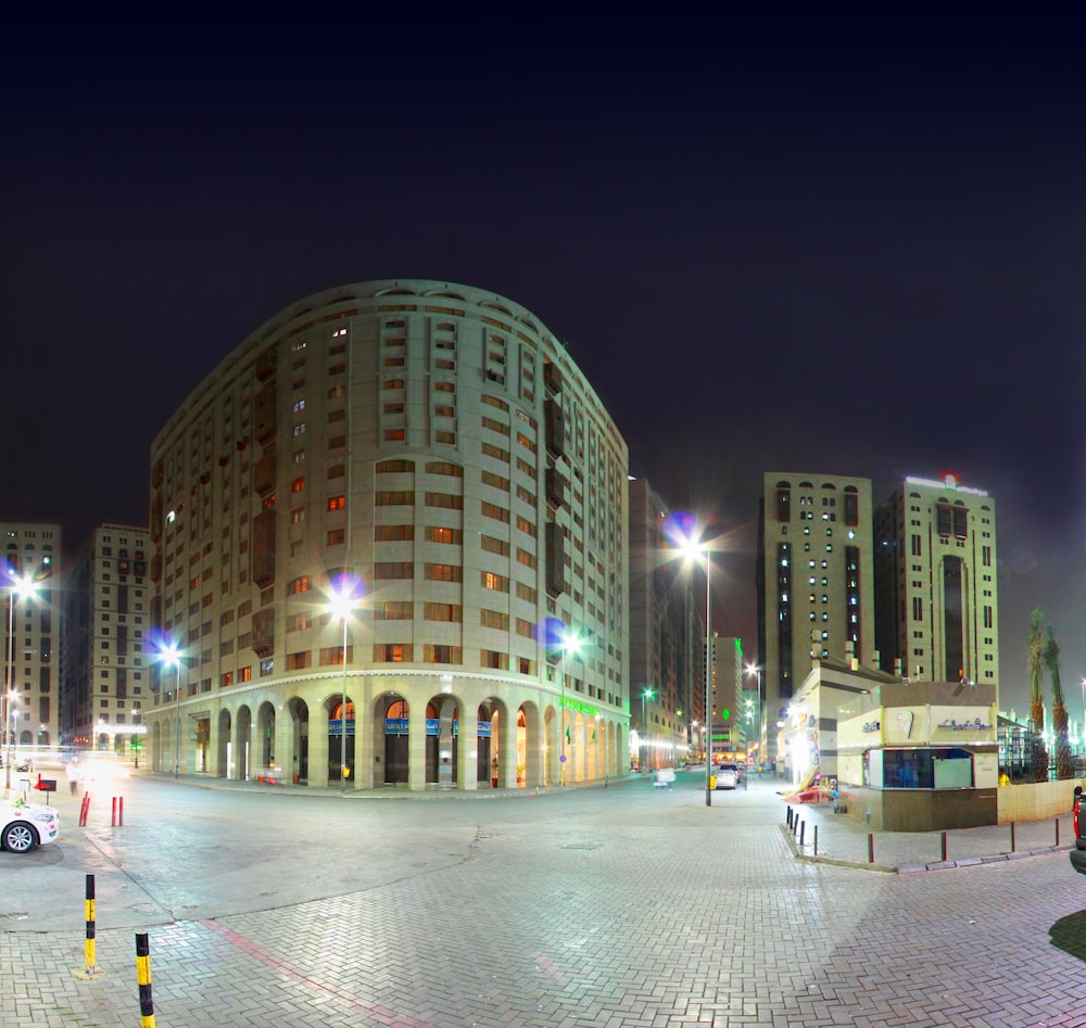 دله طيبة(Dallah Taibah Hotel) 5/57