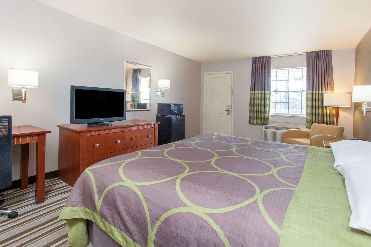Super 8 By Wyndham Monroe West 5/9