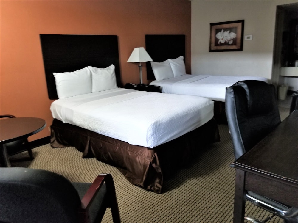 Ramada by Wyndham Diamondhead I-10/Gulfport 26/47