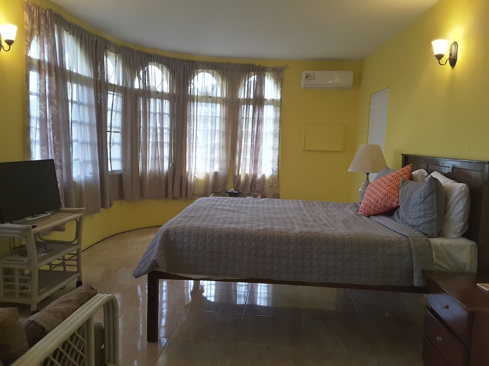 The Apartments At Jolly Castle 23/41