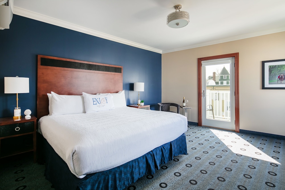 Collection, King Bed, Water Front, Balcony, Main Building