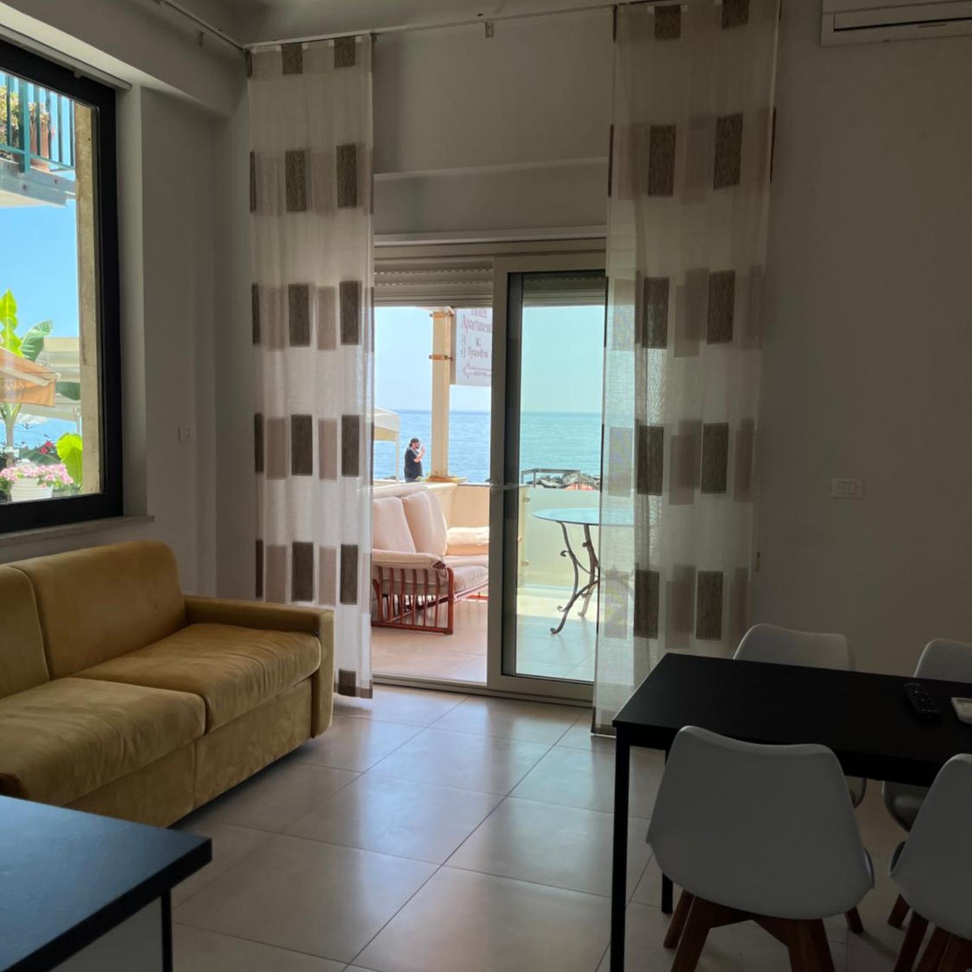 ApartHotel Tysandros 32/50