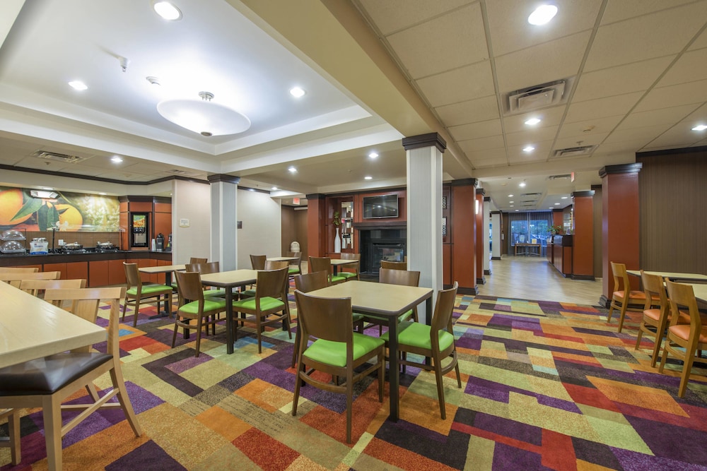 Fairfield Inn Suites By Marriott Hinesville Fort Stewart 37/50