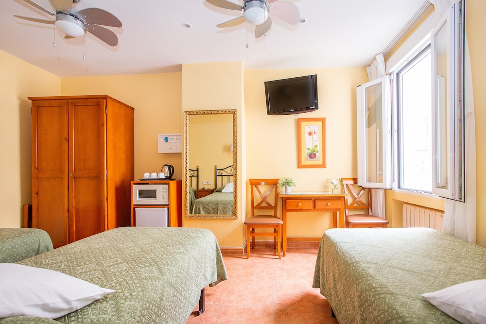Hostal Los Alpes 48/61