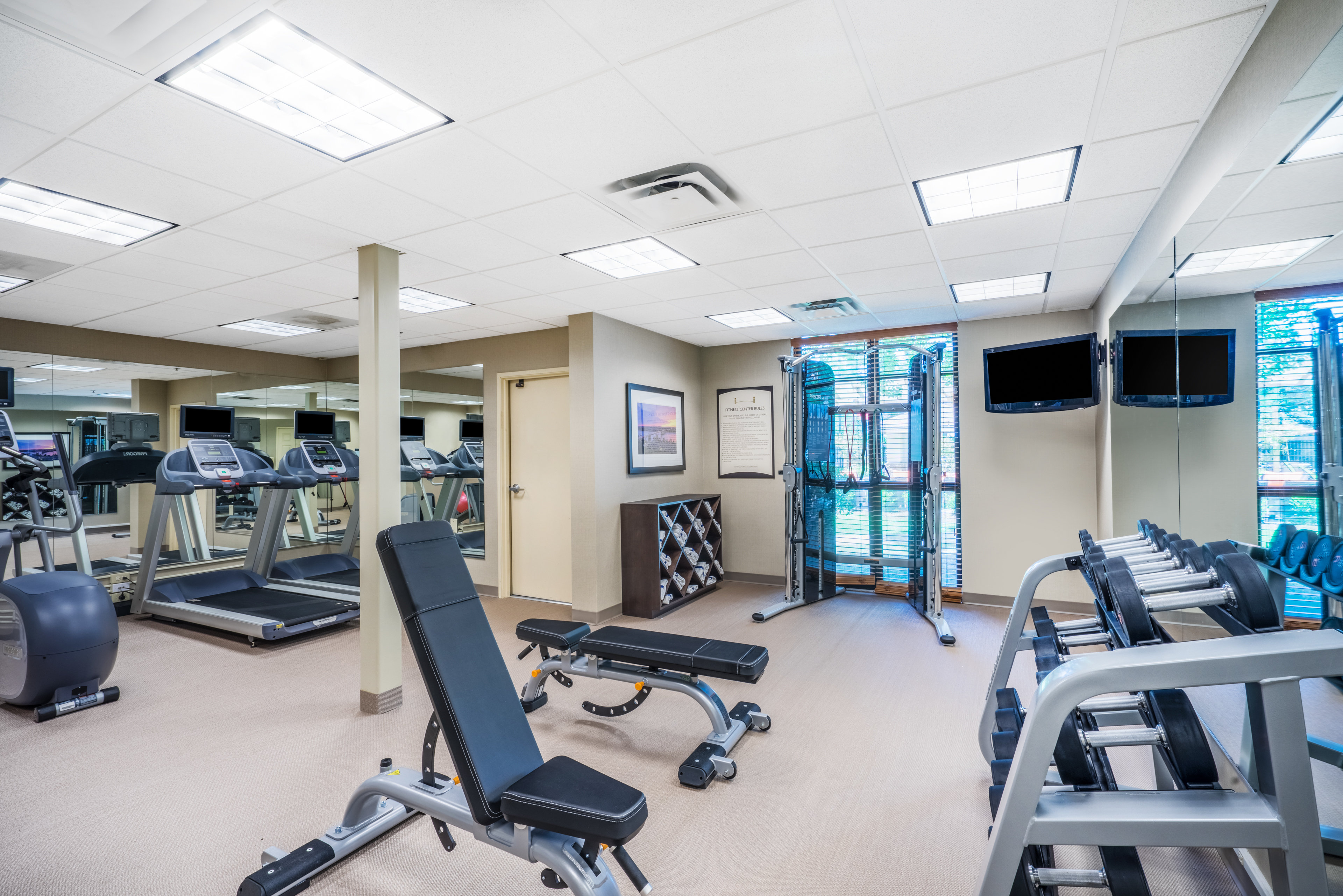 Staybridge Suites Memphis-Poplar Ave East 35/73