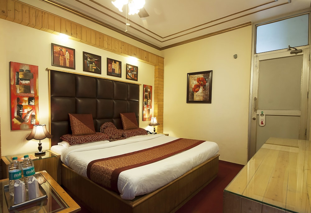 LALS HAVELI 26/47