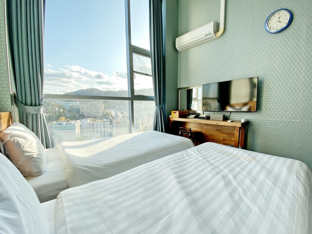 Myeongdong Merlin Hotel 19/65