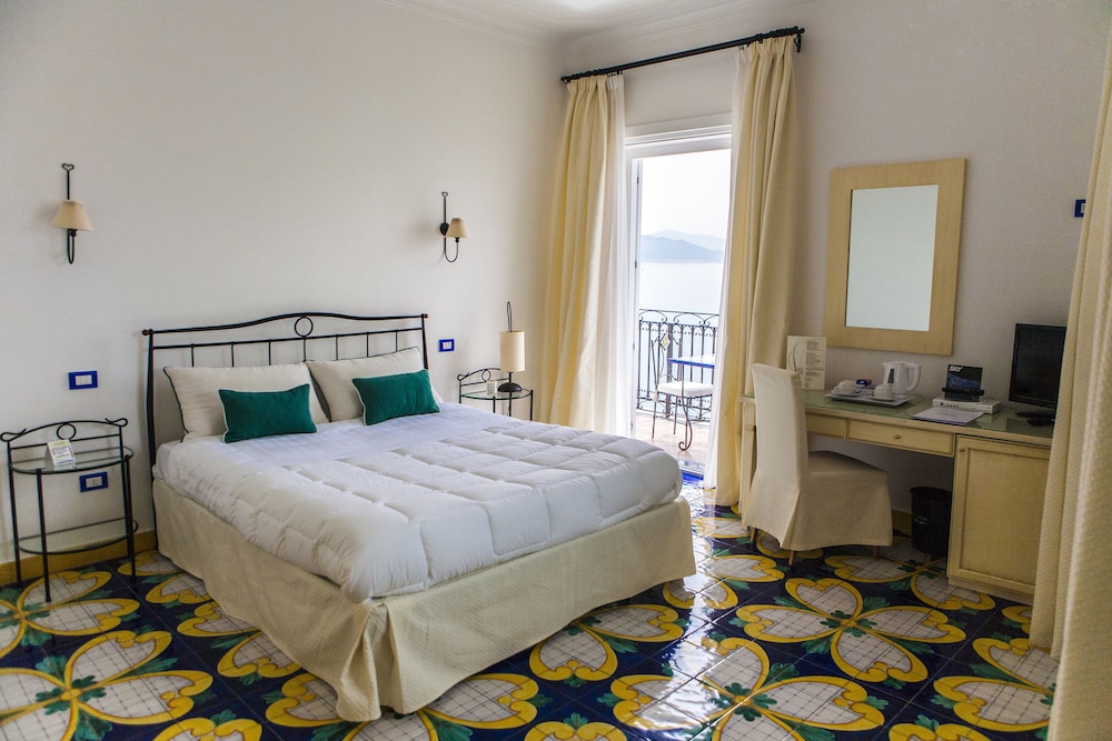 1 BEDROOM, SUPERIOR, SEA VIEW, BALCONY