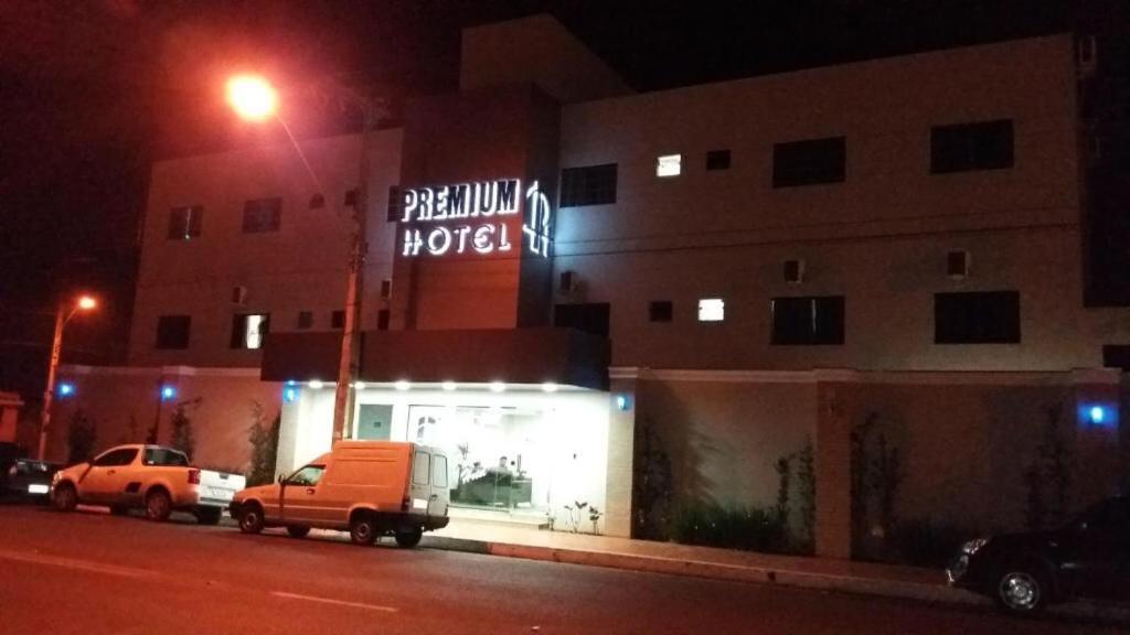 Premium Hotel 1/16