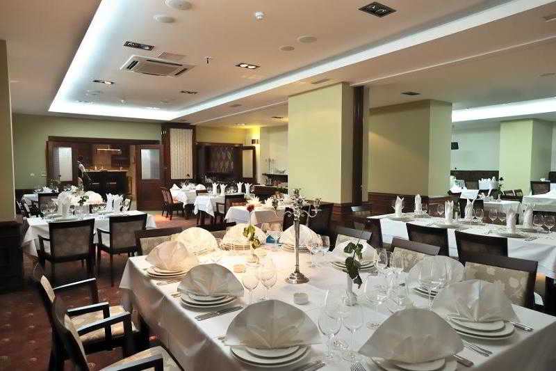 Bristol Hotel 44/50