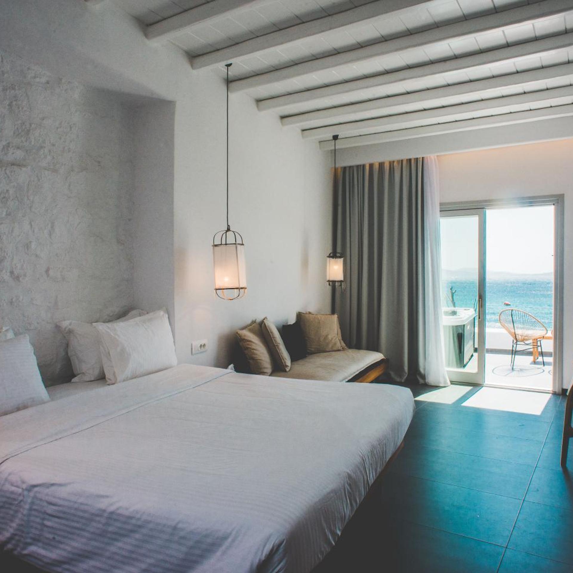 Hip, Chic, Suite