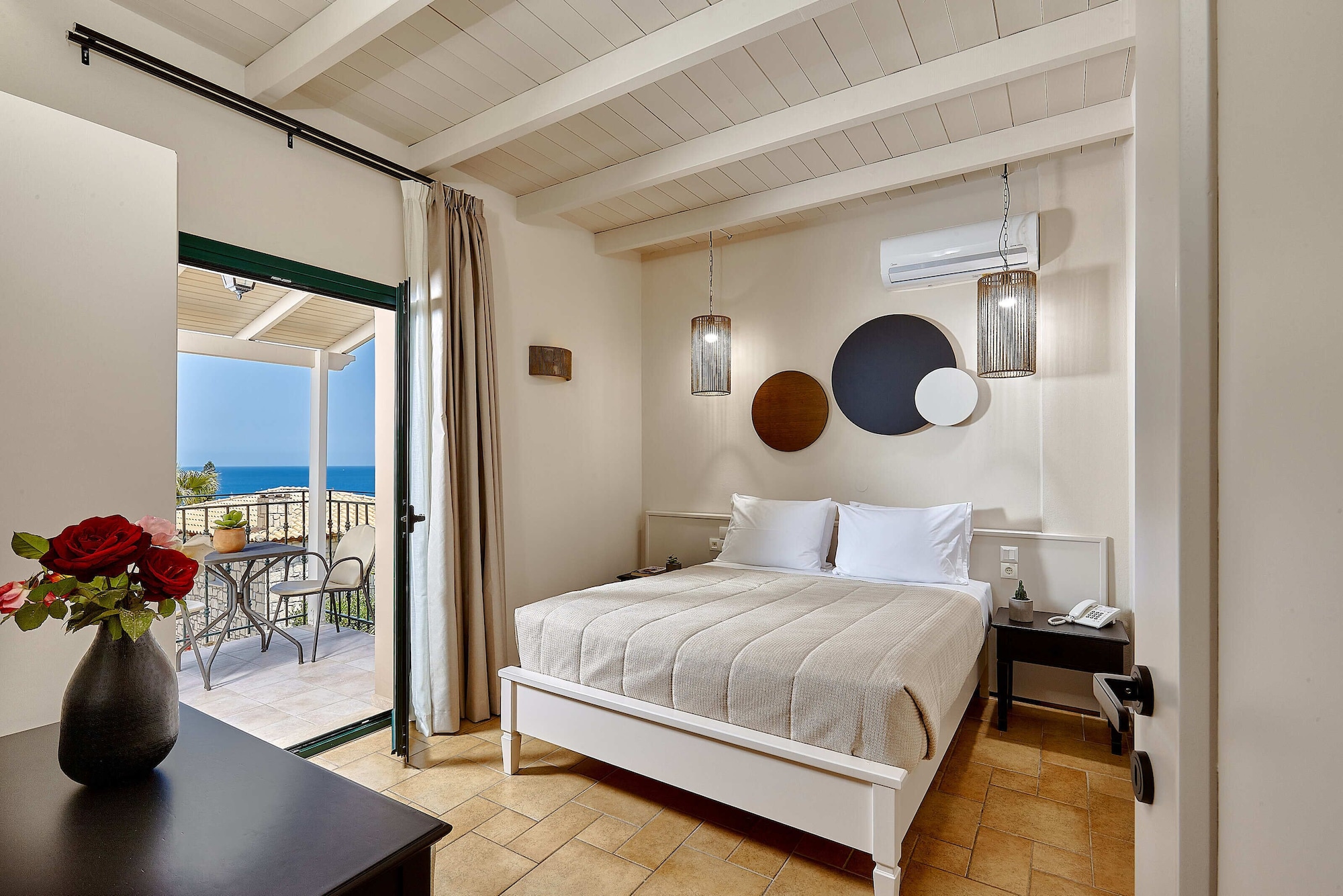 جناح سوبيريور بسريرين كوين مع أريكة، Marni Village 8/10