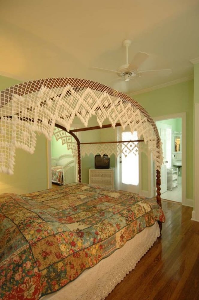 Amsterdams Curry Mansion Inn 34/72