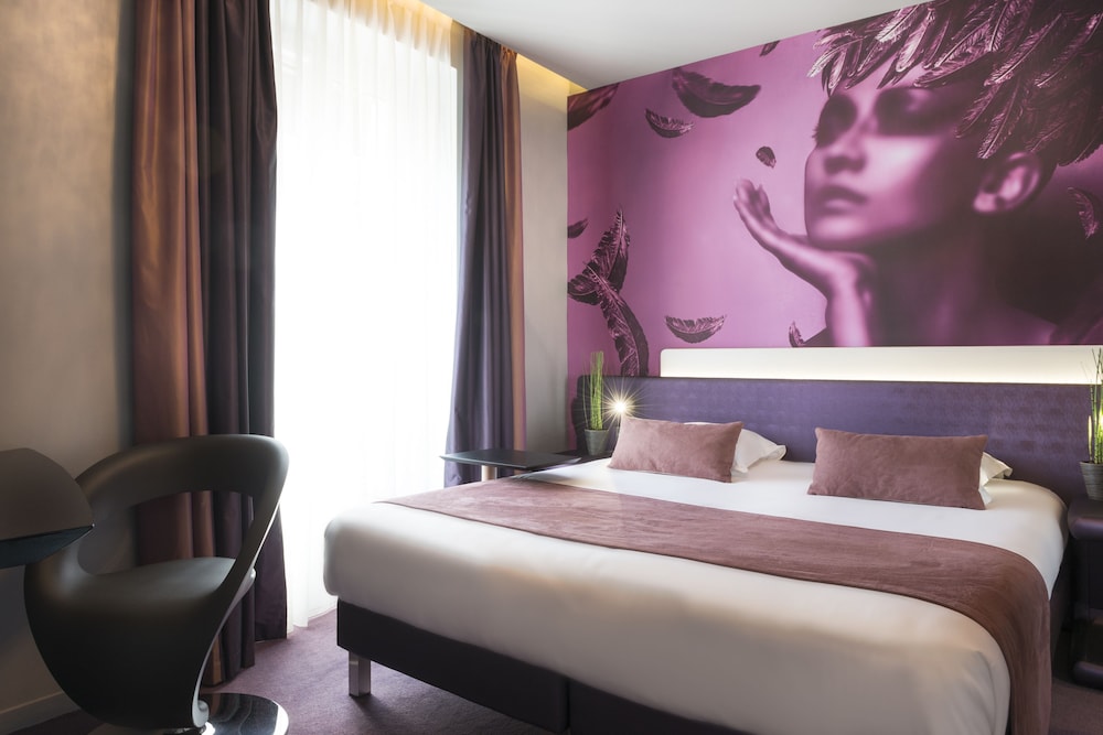 Le Bon Hotel 8/40
