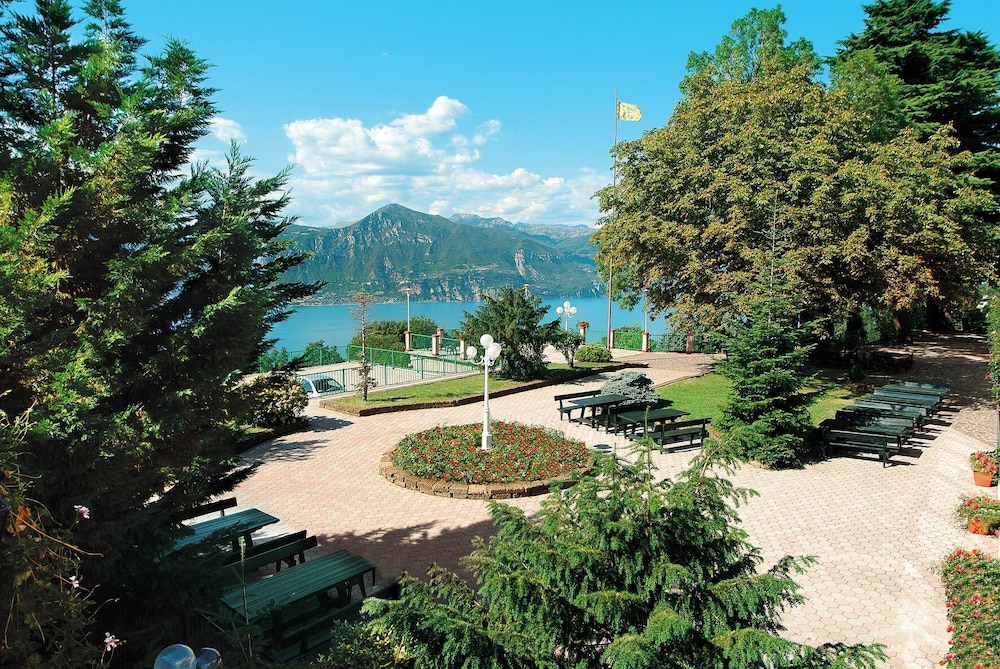 Park Hotel Jolanda 54/61