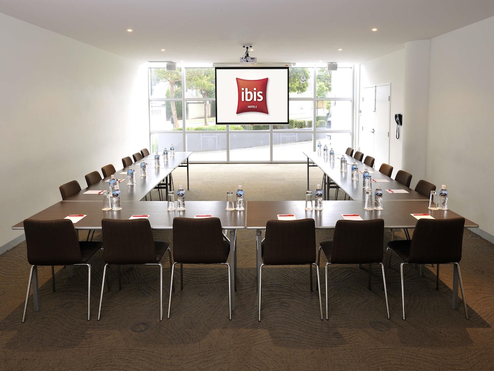 IBIS MELBOURNE GLEN WAVERLEY 72/76