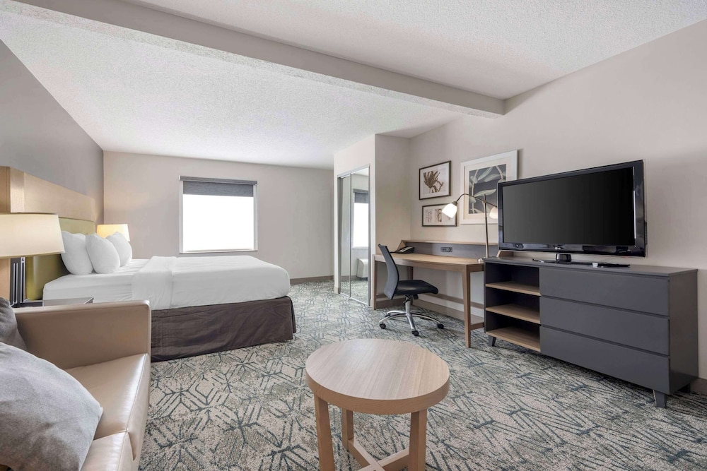 Country Inn & Suites by Radisson, Dayton South, OH 46/54