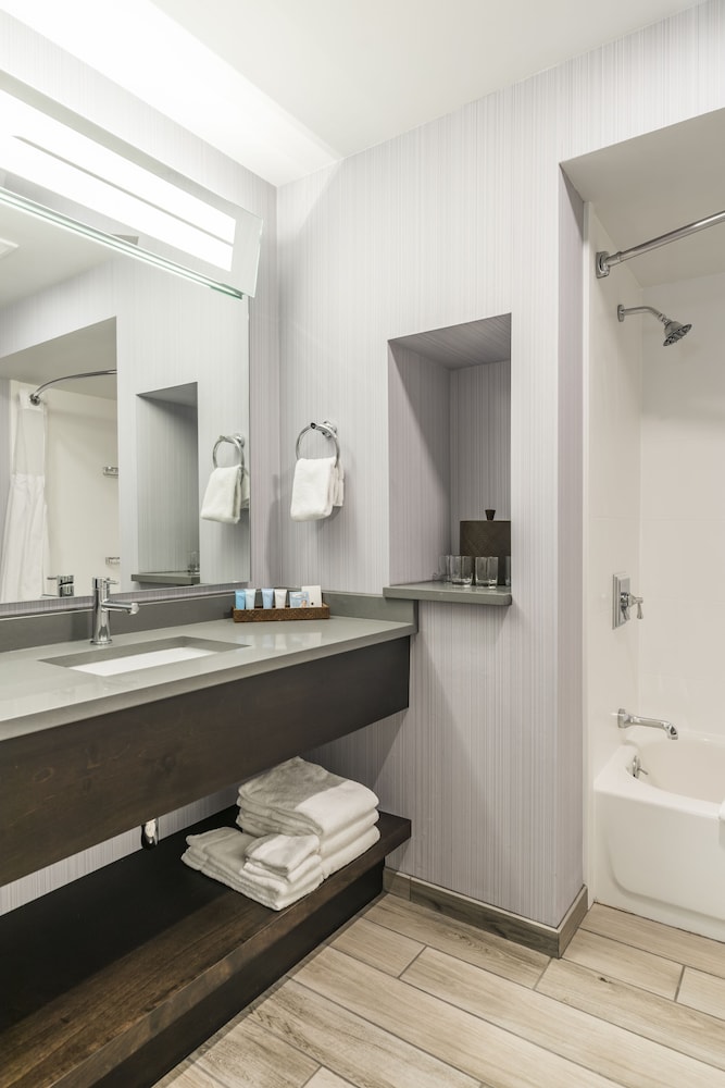 Rockport Inn And Suites 19/52
