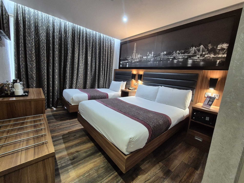 London Court Hotel 31/61
