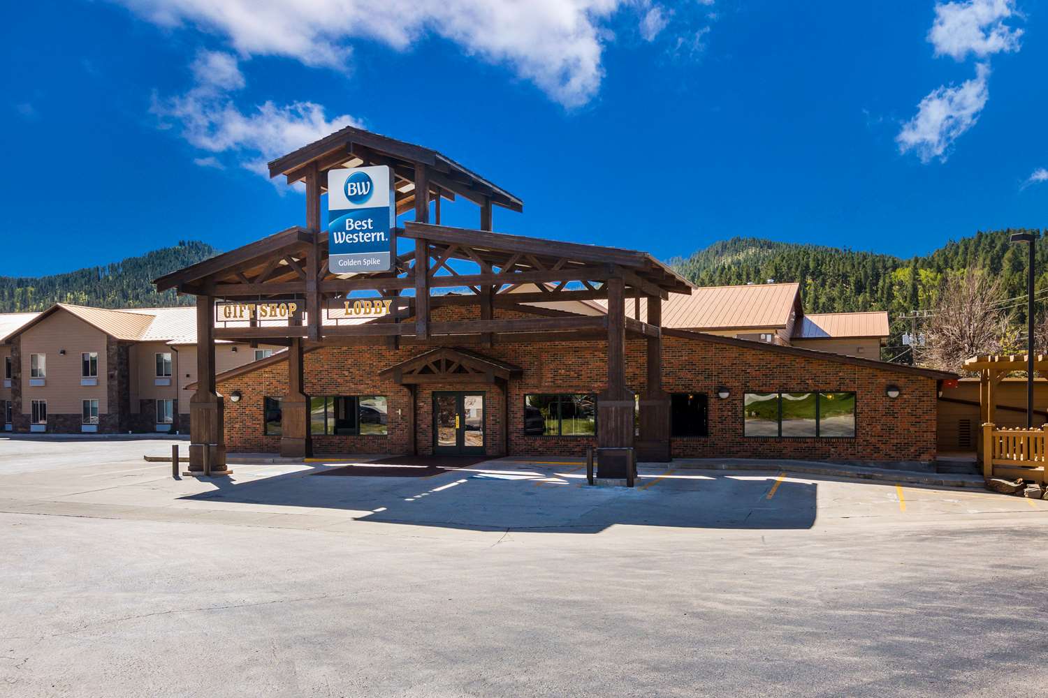 Best Western Golden Spike Inn & Suites 33/33