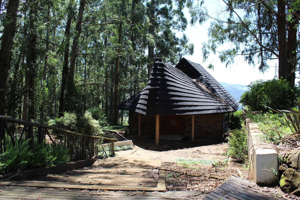 Mount Shekinah Country Hotel 25/28