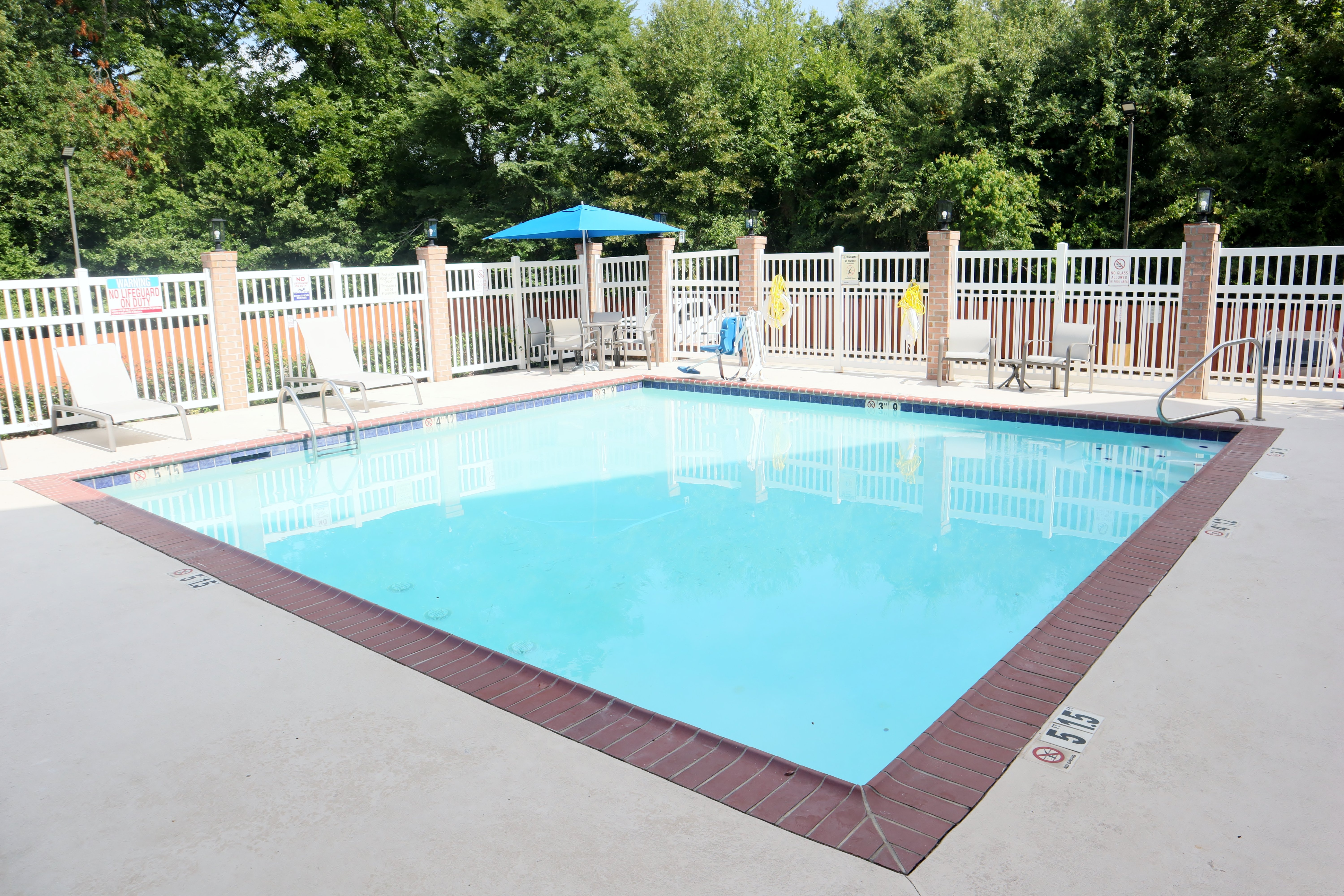 Holiday Inn Express Hotel And Suites Baton Rouge North 35/54