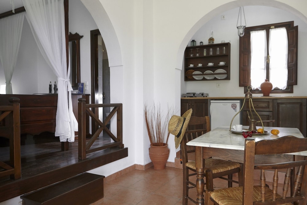 Anna Traditional Apartments 42/68