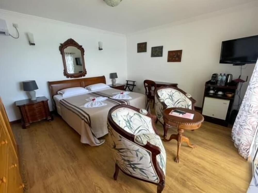 Treasure Cove Hotel 19/58
