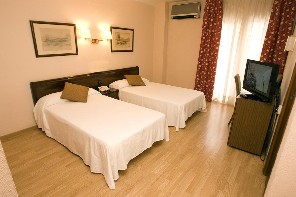 Hotel Vernisa 4/26