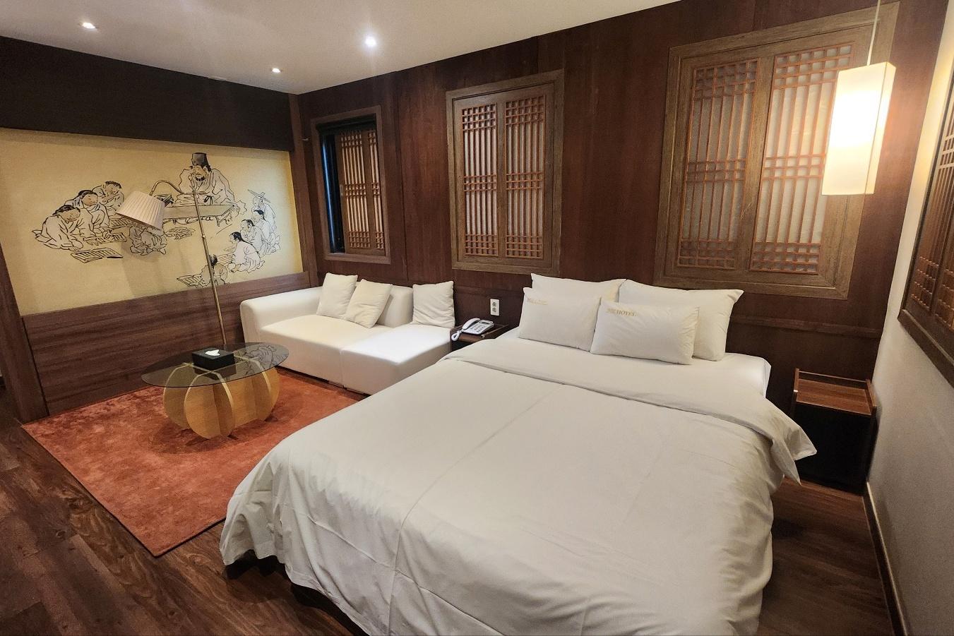 Deluxe, Suite