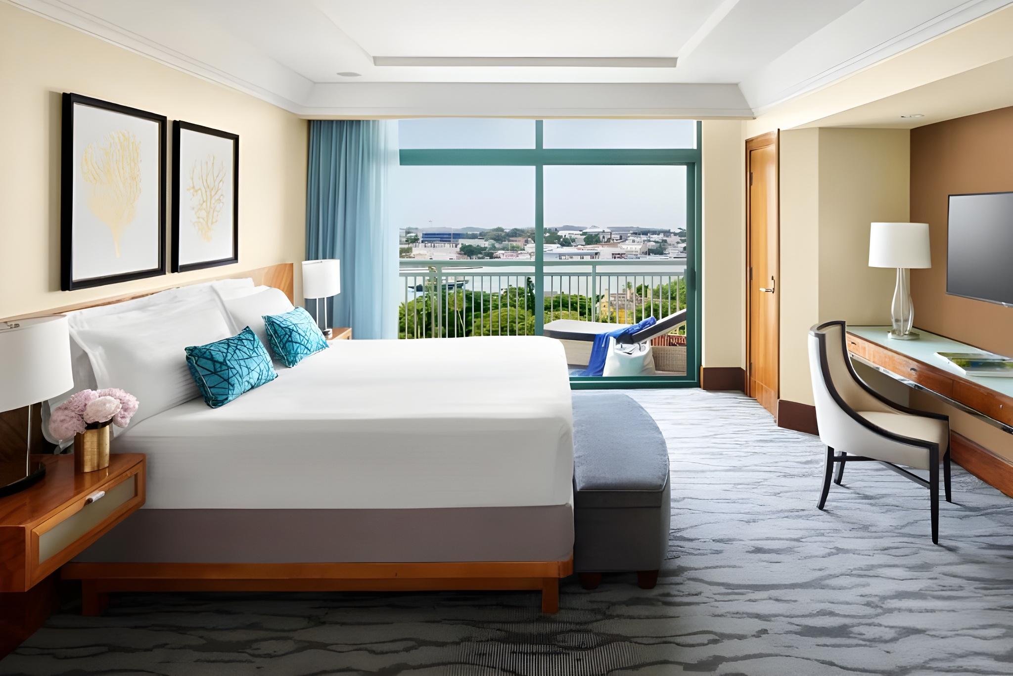 1 Bedroom, Suite, King Bed, Harbour View, Sofa