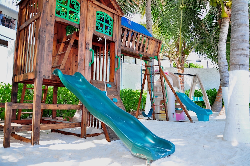 Flamingo Cancun All Inclusive 64/71
