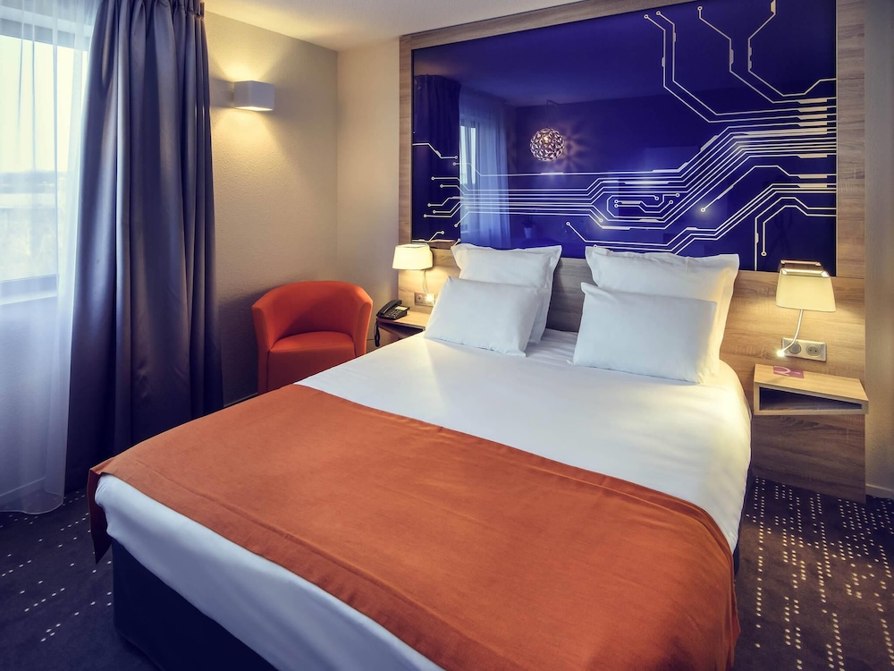 Mercure Poitiers Site du Futuroscope Hotel 27/76