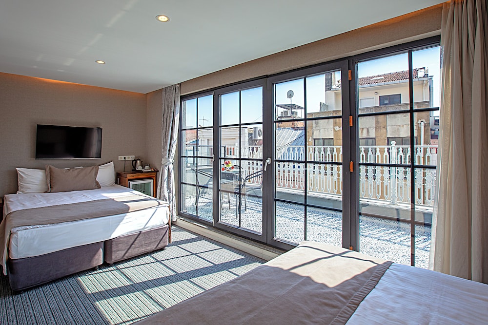 Aston Hotel Taksim (ex Aston Residence Hotel) 24/70