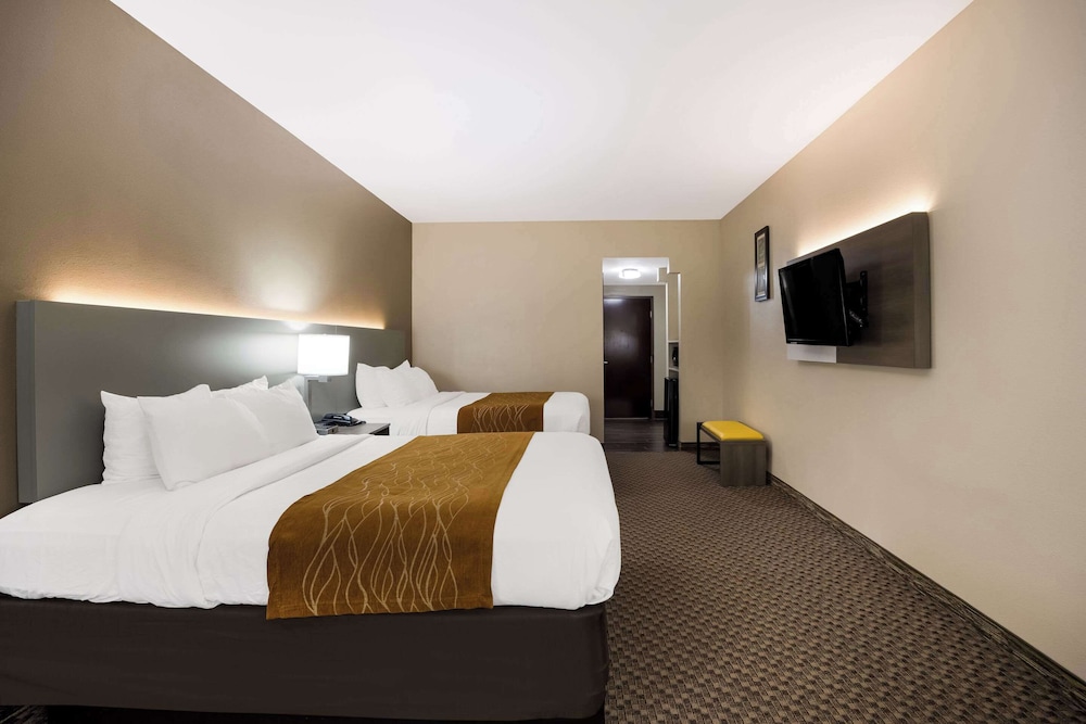 Suite, 2 Queen Beds, Sofa