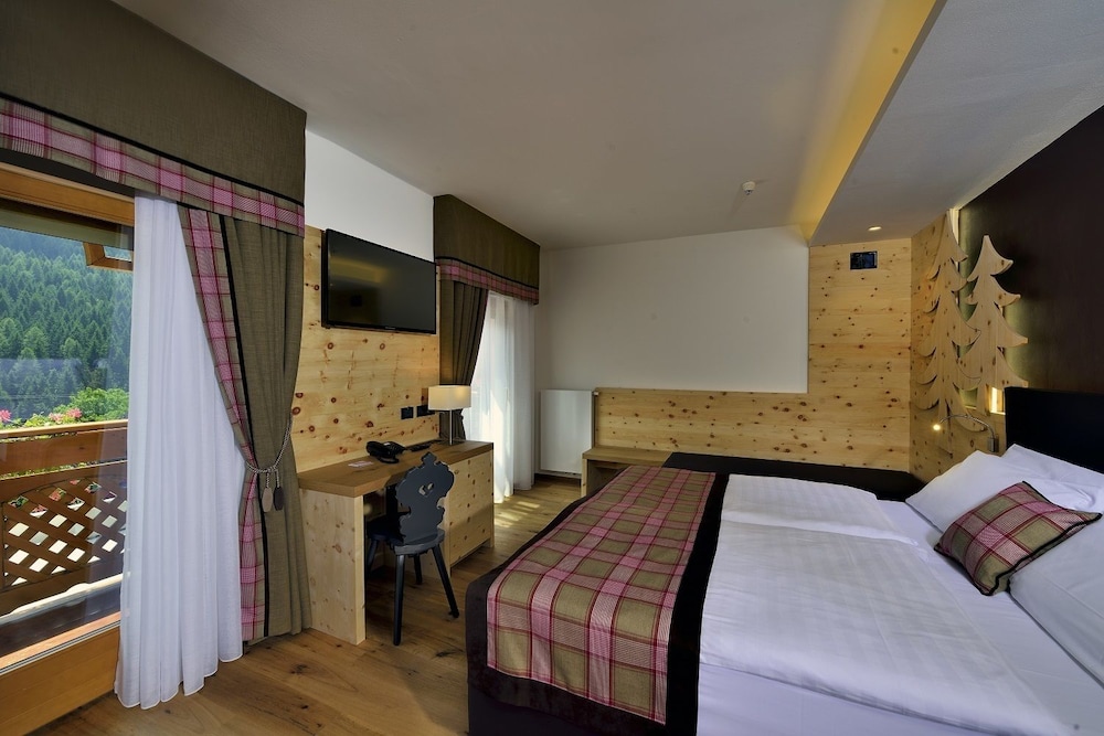 Hotel Palace Ravelli 13/83