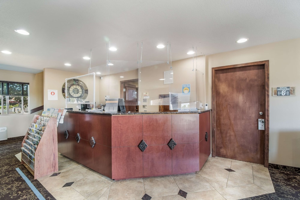 Red Lion Inn Suites Vancouver 6/53