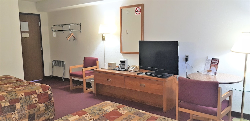 AmeriVu Inn and Suites - Avon 10/17
