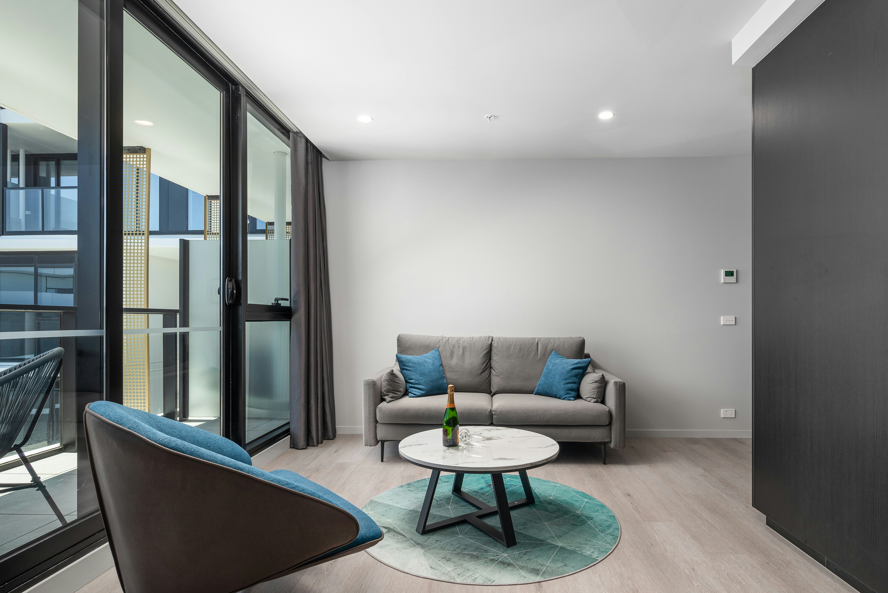 Oros Hotel and Apartments 20/30