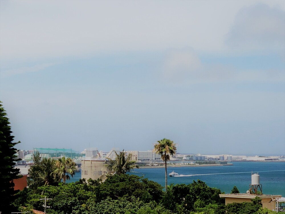 Sunset Hills Inn Naha 45/50