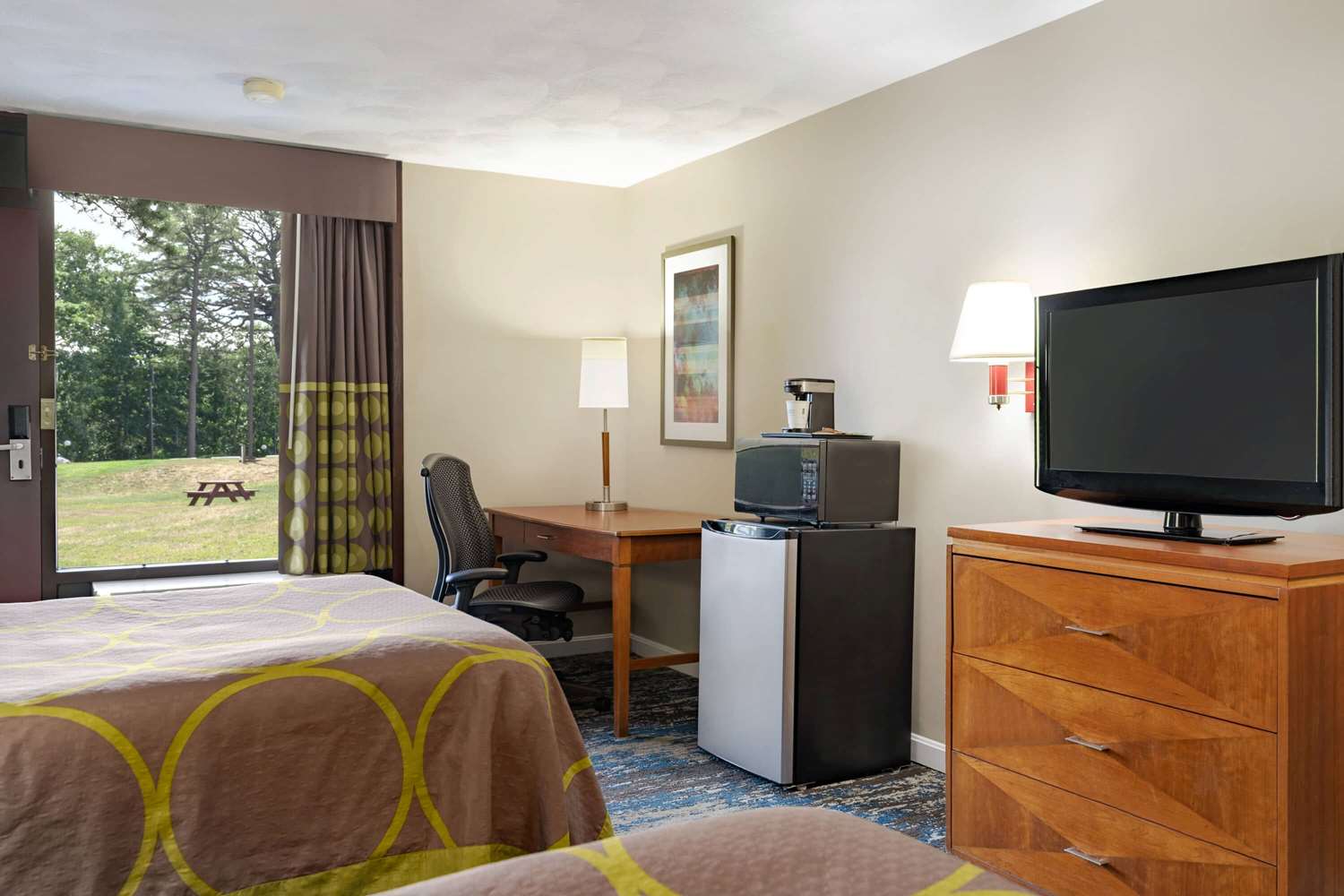 Super 8 by Wyndham West Greenwich/Providence 40/47