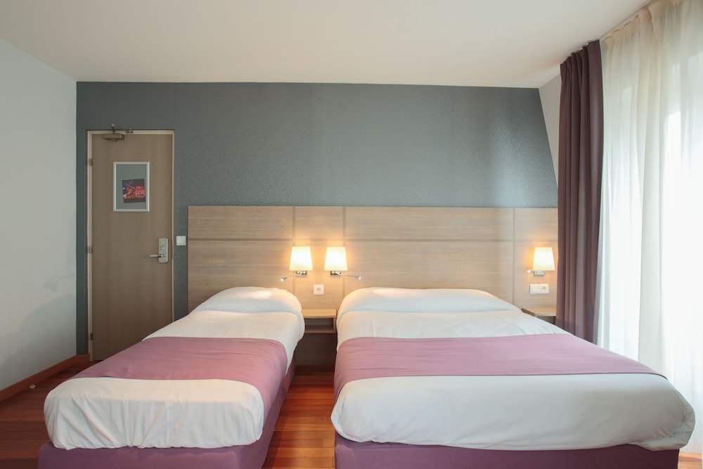 GRAND HOTEL DU LOIRET 32/46