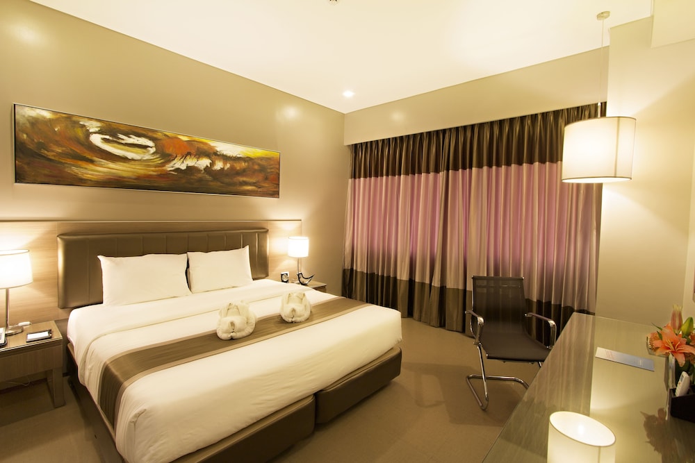 Bayfront Hotel Cebu - North Reclamation 32/67