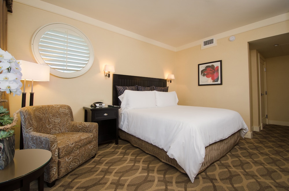 West Inn And Suites 11/55