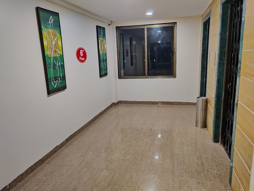 Hotel Reeva Suites 13/25